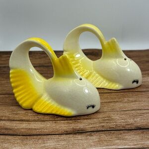 Vintage Anthropomorphic Yellow Virginia Ann Fish Salt Pepper Shakers